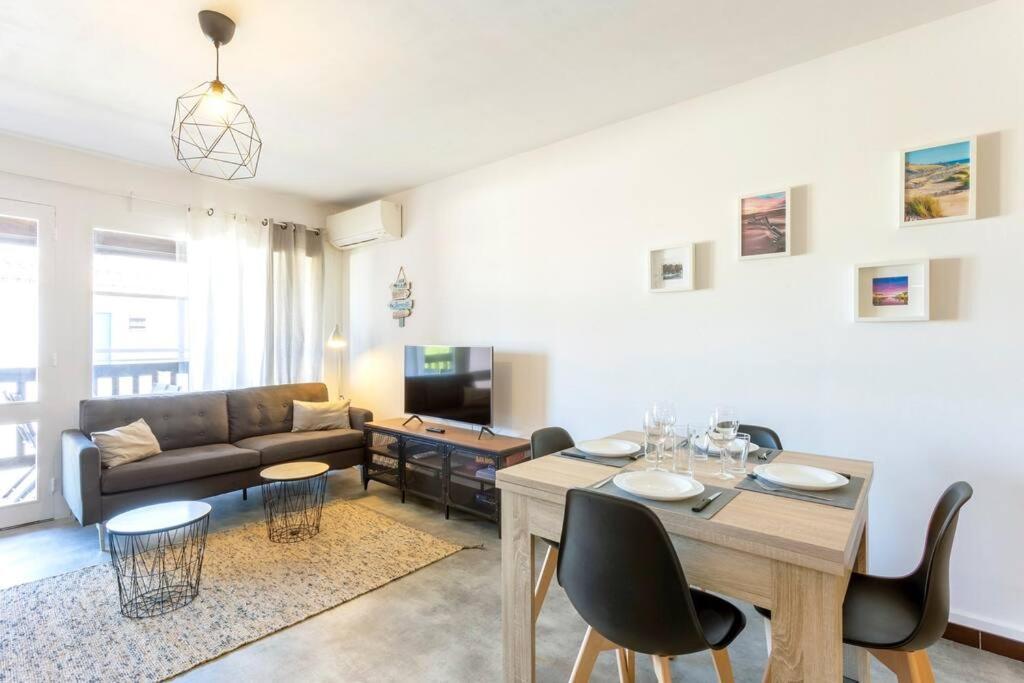 Chez Audrey - Agreable Appartement Duplex Climatise Et Convivial Le Grau-du-Roi Kültér fotó